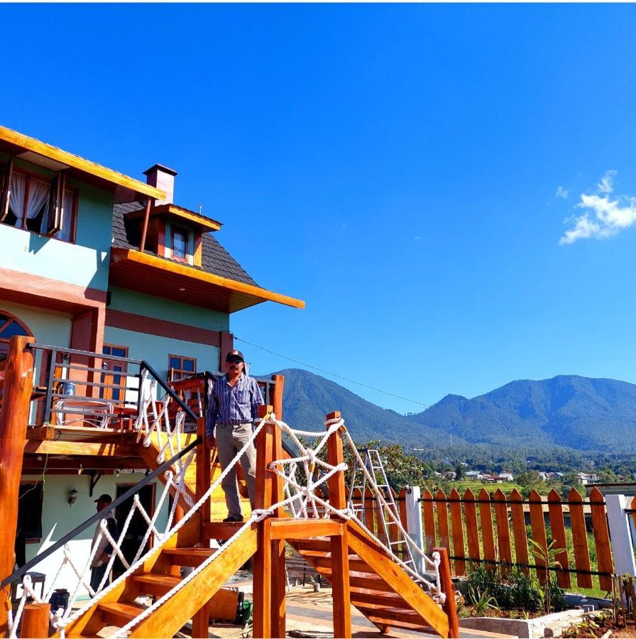 Kopa Hilltop - Family Guest Home Ruteng Bagian luar foto