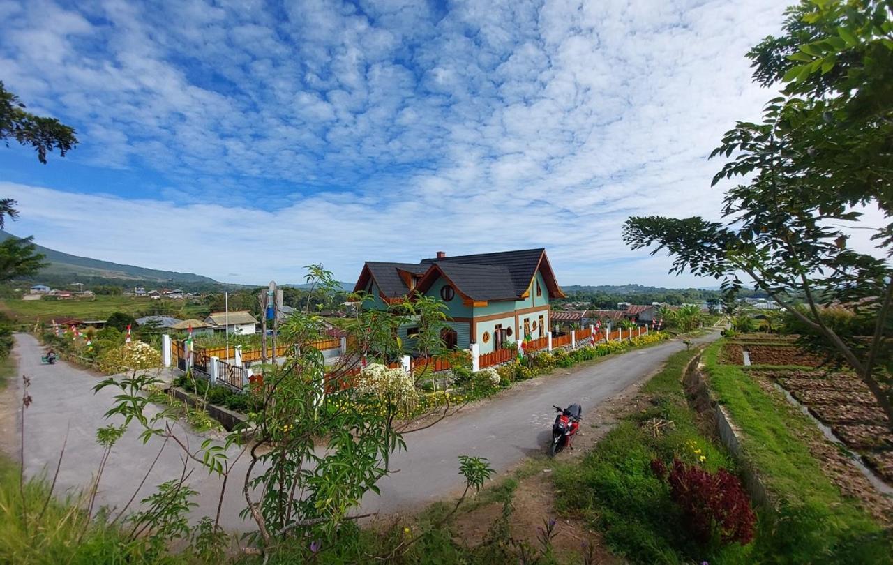 Kopa Hilltop - Family Guest Home Ruteng Bagian luar foto