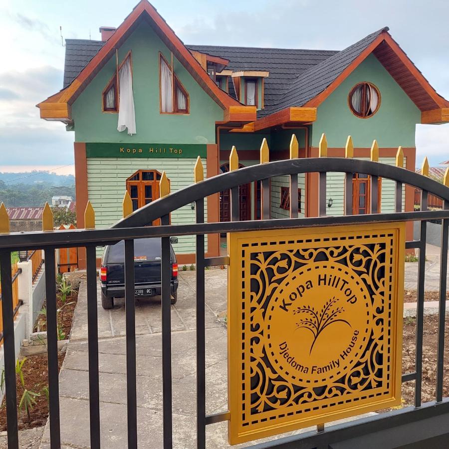 Kopa Hilltop - Family Guest Home Ruteng Bagian luar foto