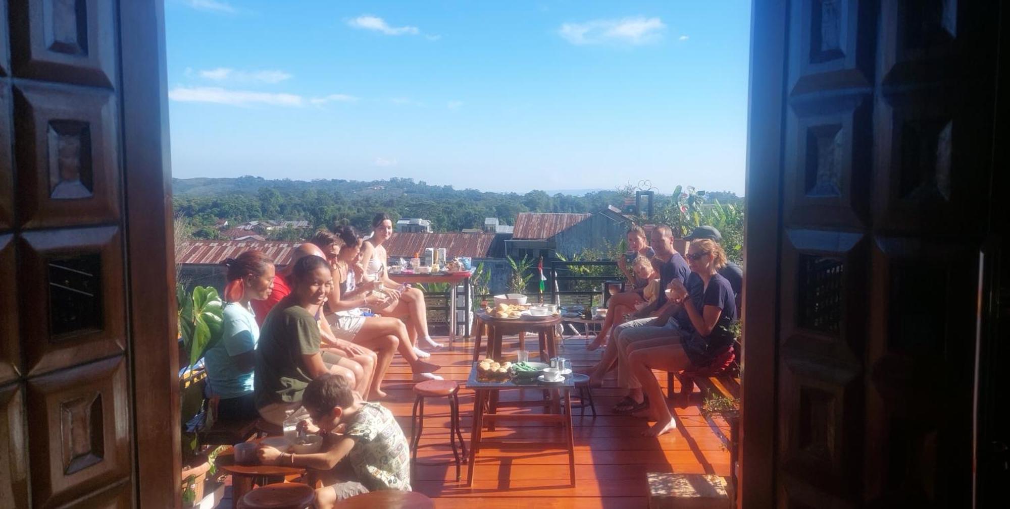 Kopa Hilltop - Family Guest Home Ruteng Bagian luar foto