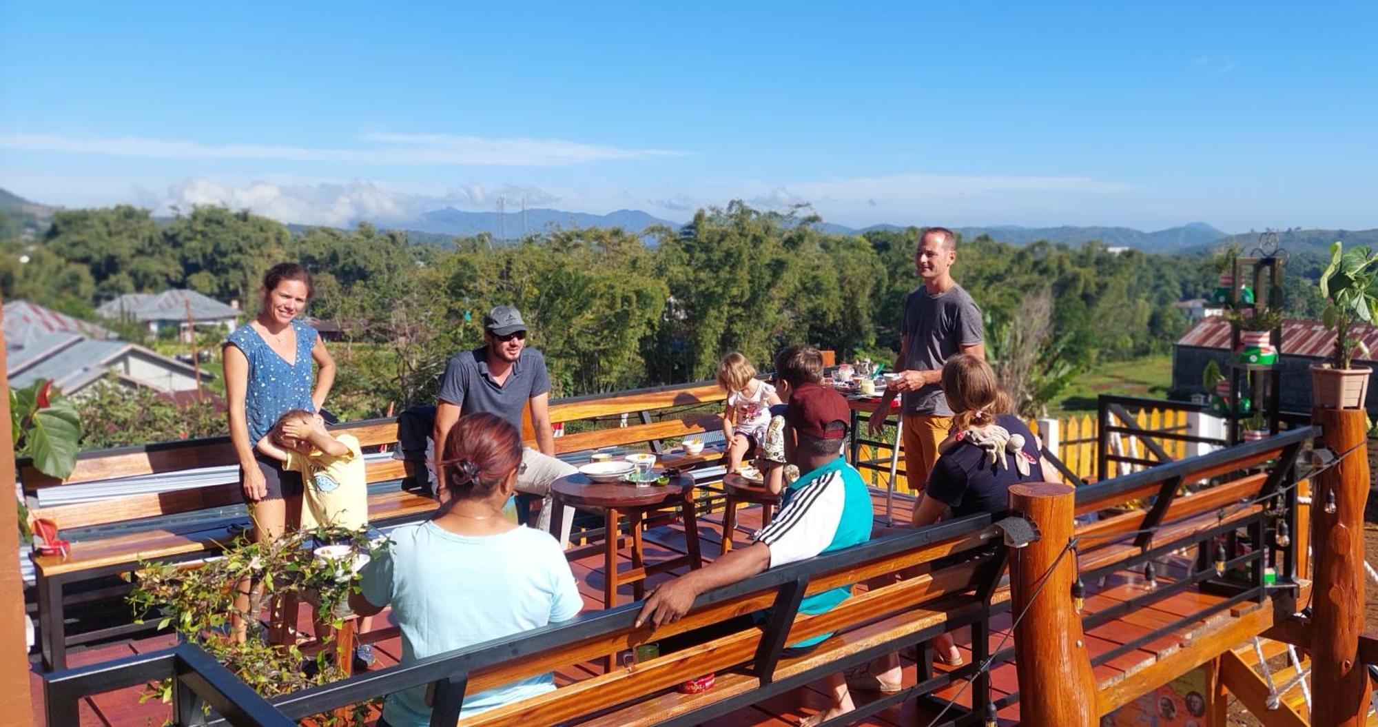 Kopa Hilltop - Family Guest Home Ruteng Bagian luar foto