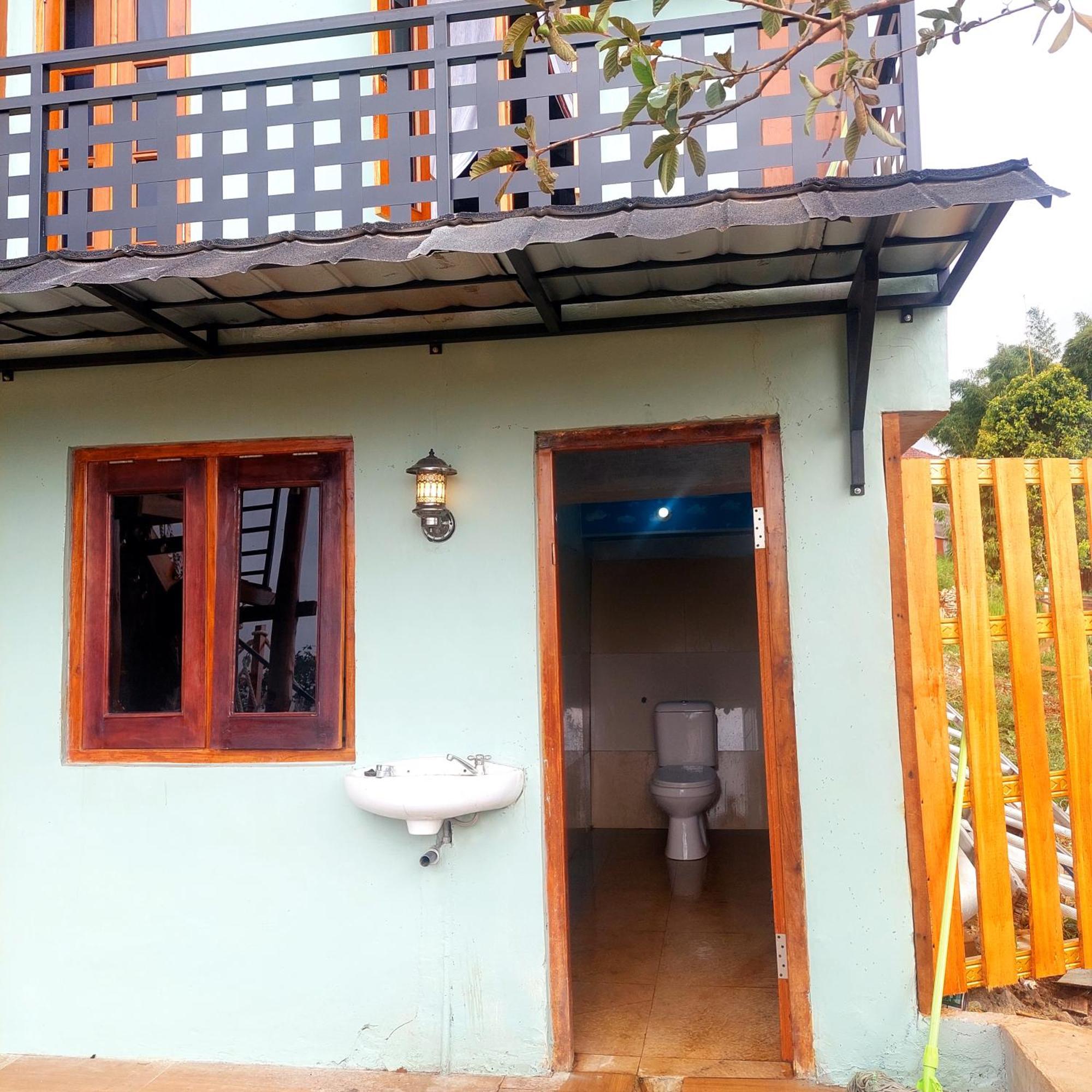 Kopa Hilltop - Family Guest Home Ruteng Ruang foto